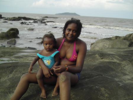 c mi et ma petite seur a la plage
